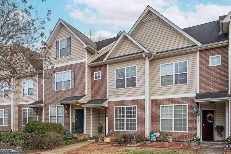 977 Astor Ave, Forest Park, GA 30297 - photo 1