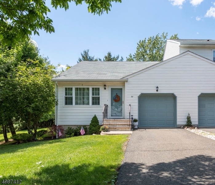 32 Bowfell Ct, Wayne, NJ 07470 - photo 1