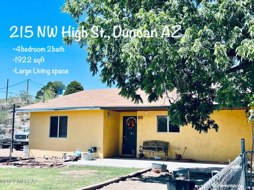 215 NW High St