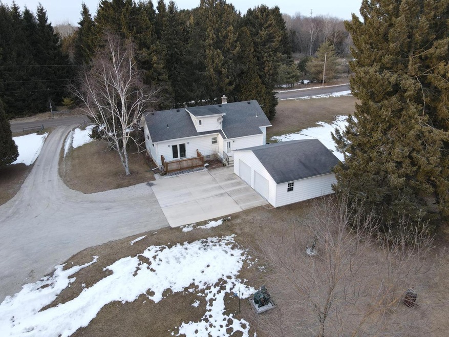 3027 10th St, Two Rivers, WI 54241 - photo 1