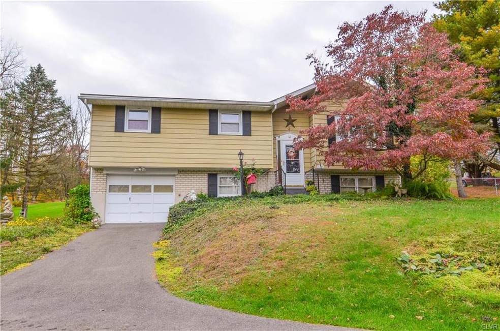 7866 7th St, Slatington, PA 18080 - photo 1