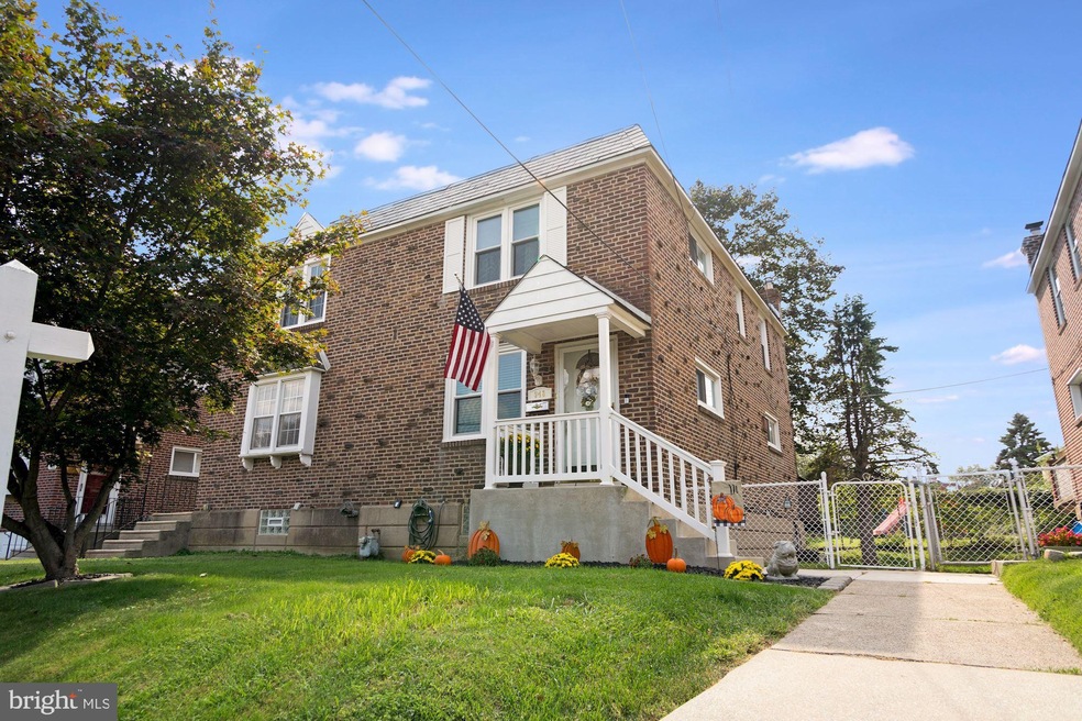 946 Kenwood Rd, Drexel Hill, PA 19026 - photo 1