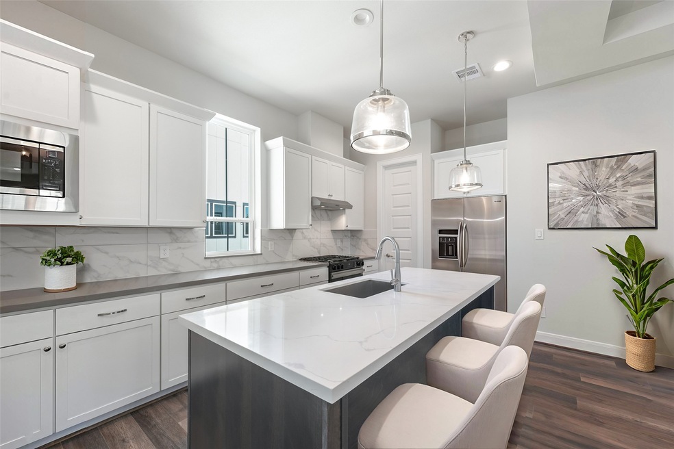 2708 Grand Fountains Dr unit H, Houston, TX 77054 - photo 1