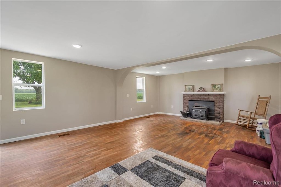 Livingroom 2.jpg