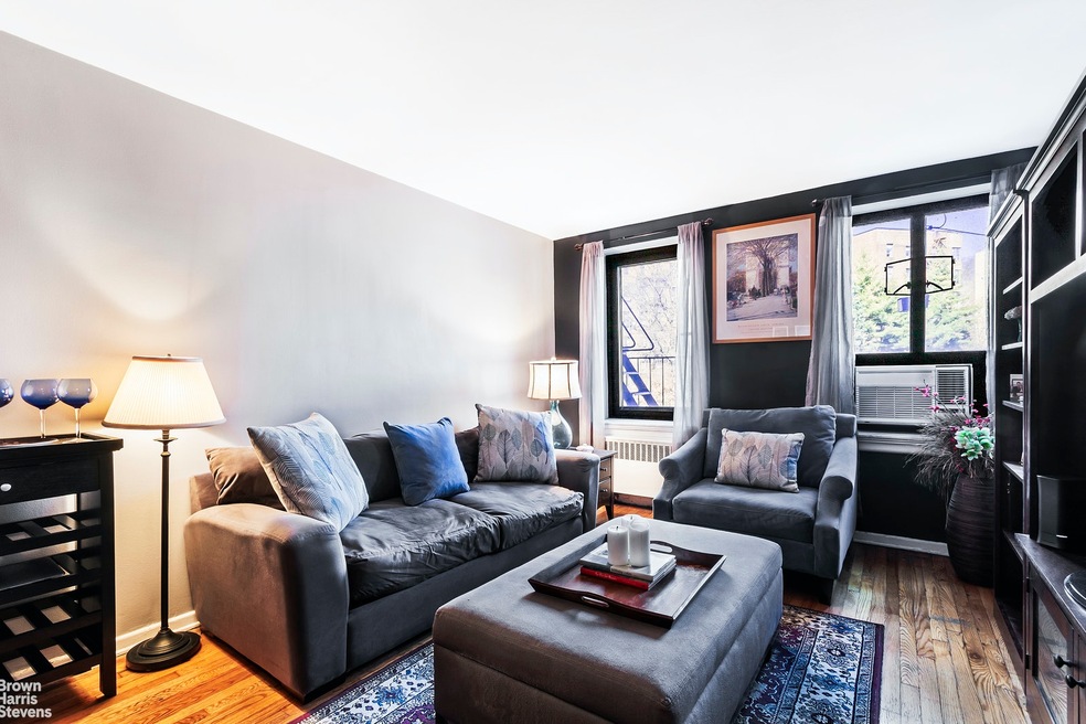 31 Nagle Ave unit 2J, New York, NY 10040 - photo 1