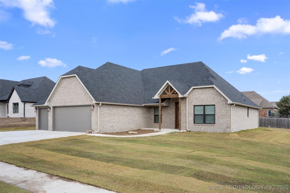5526 Aspen, Bartlesville, OK 74006 - photo 1