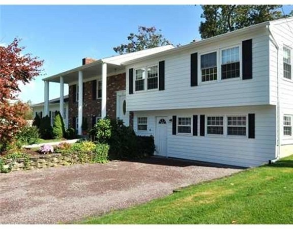 21 Candlewood Dr, Greenville, RI 02828 - photo 1