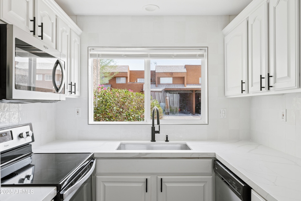 2014 N 51st Way, Phoenix, AZ 85008, USA_