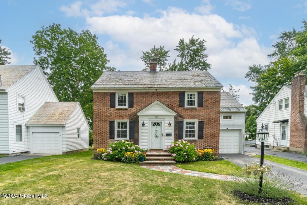 1552 Myron St, Schenectady, NY 12309 - photo 1