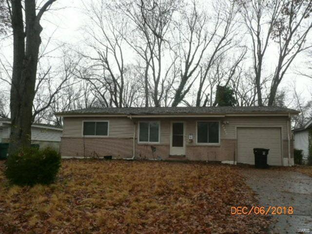 10733 Hallwood Dr, Saint Louis, MO 63136 - photo 1