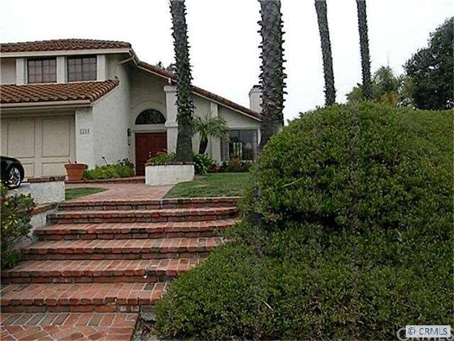 Front of home, Corner lot