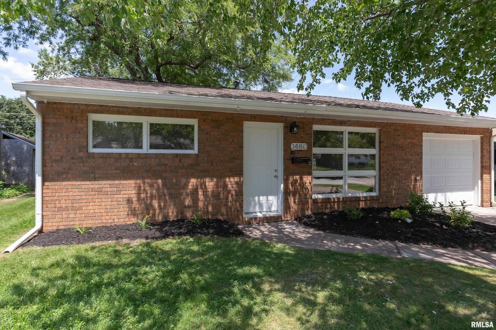 1480 W 29th St, Davenport, IA 52804 - photo 1