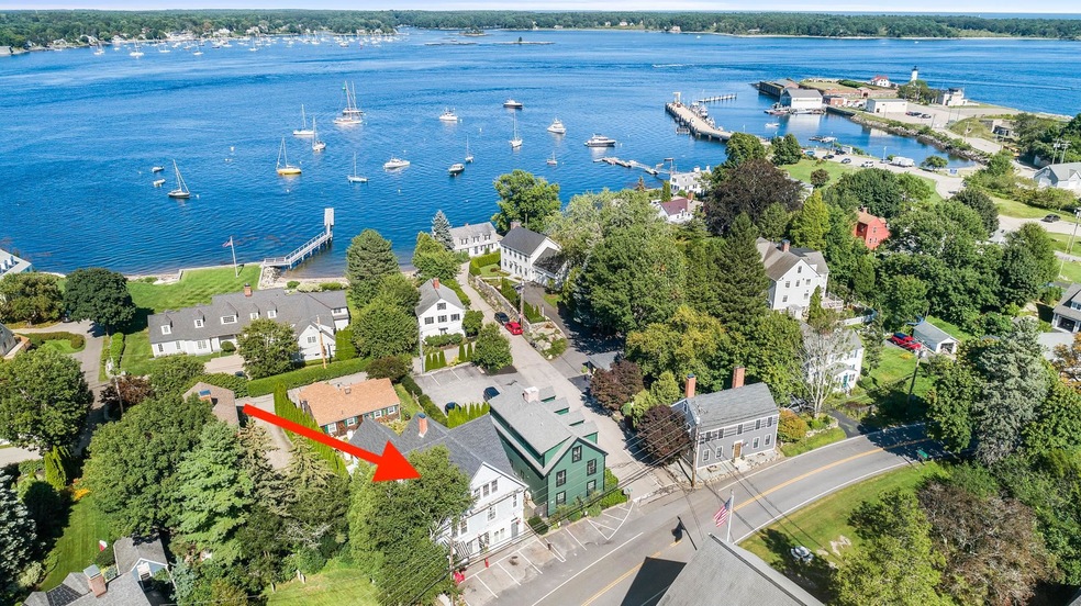 52 Main St, New Castle, NH 03854 - photo 1