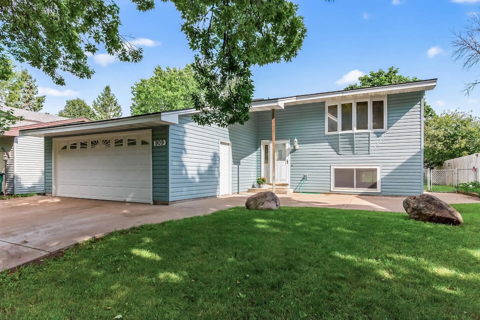 Sold $305,000 • Co-Listing Agent