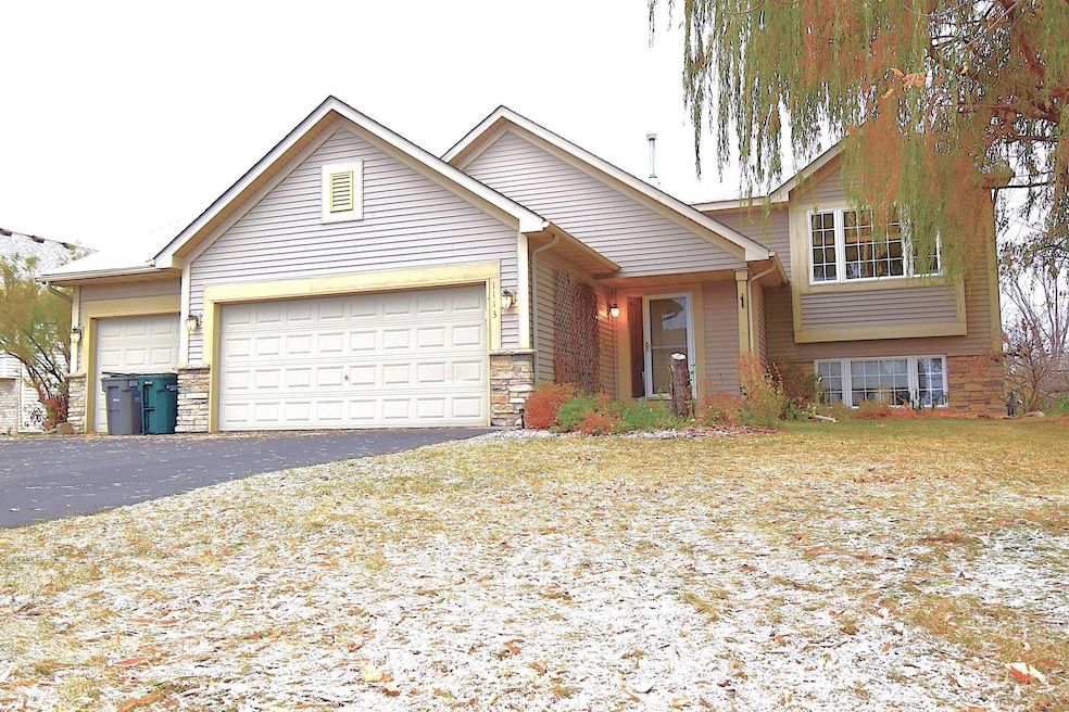 1113 N Cheyenne St, Roberts, WI 54023 - photo 1