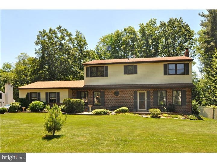 1238 Marge Dr, Southampton, PA 18966 - photo 1