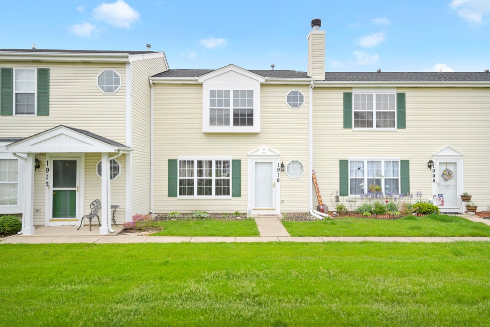 1910 Cherrywood Ct unit 1910, Joliet, IL 60435 - photo 1