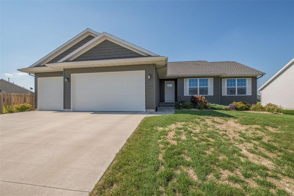 1307 Stratton Dr NE