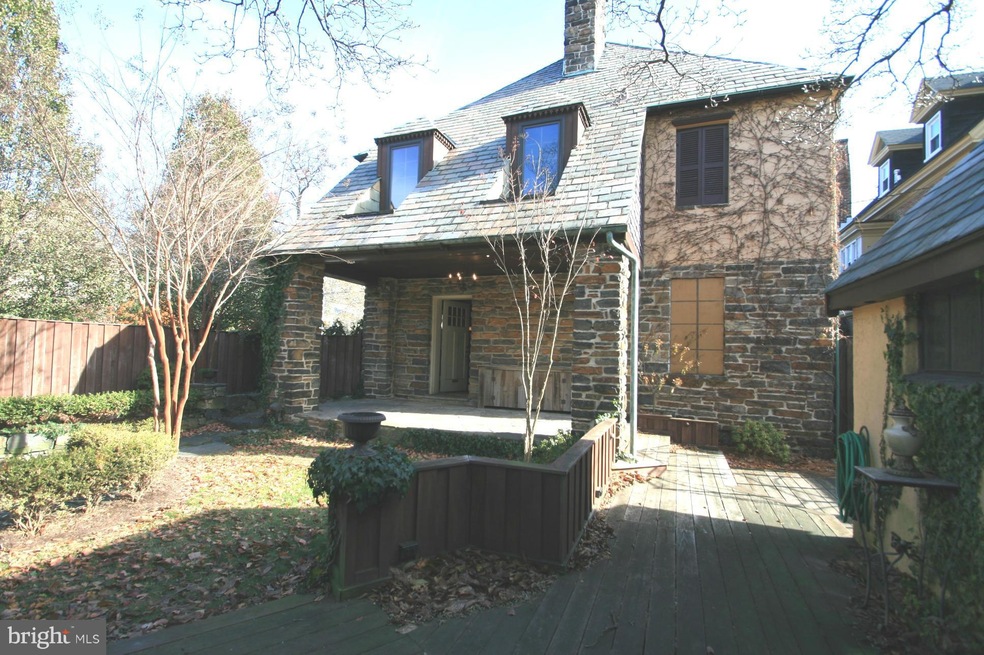 401 E 39th St, Baltimore, MD 21218 - photo 1