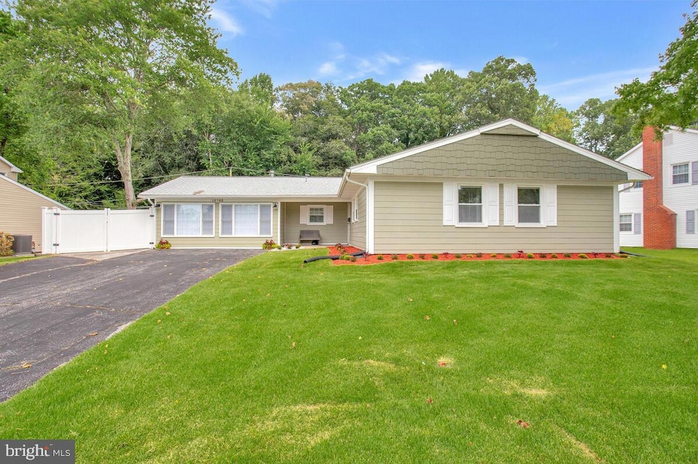 15762 Pointer Ridge Dr, Bowie, MD 20716 - photo 1