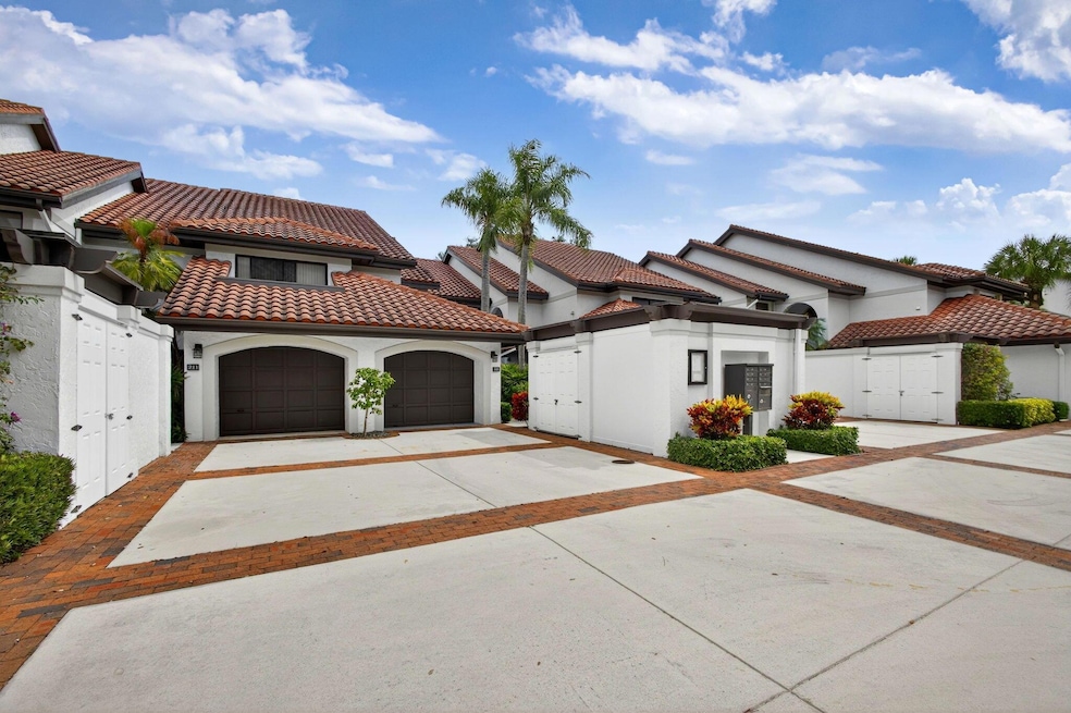 16670 Traders Crossing N unit 111, Jupiter, FL 33477 - photo 1