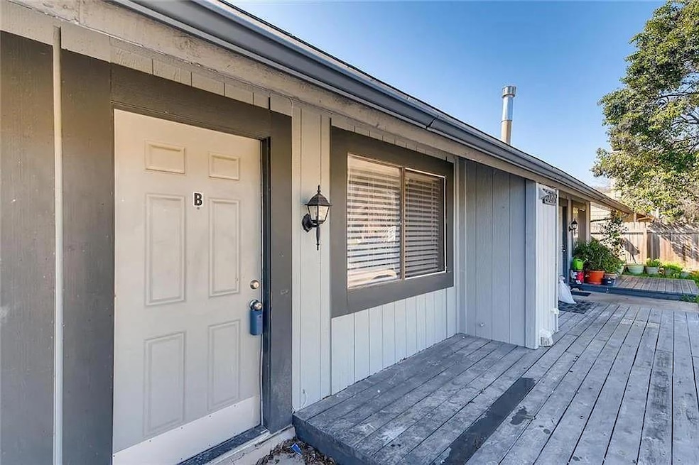 For Rent $1,150/month • Co-Listing Agent