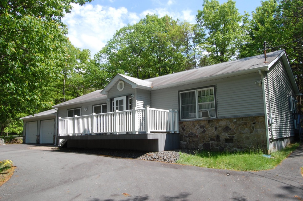 801 Waxwing Ct, Hawley, PA 18428 - photo 1