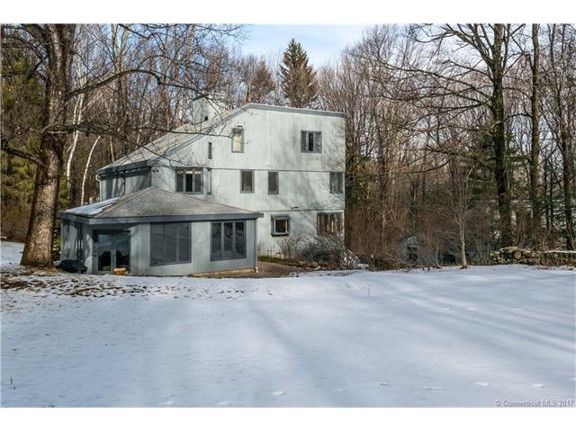 A Home For All Seasons !  Cross country skiing and