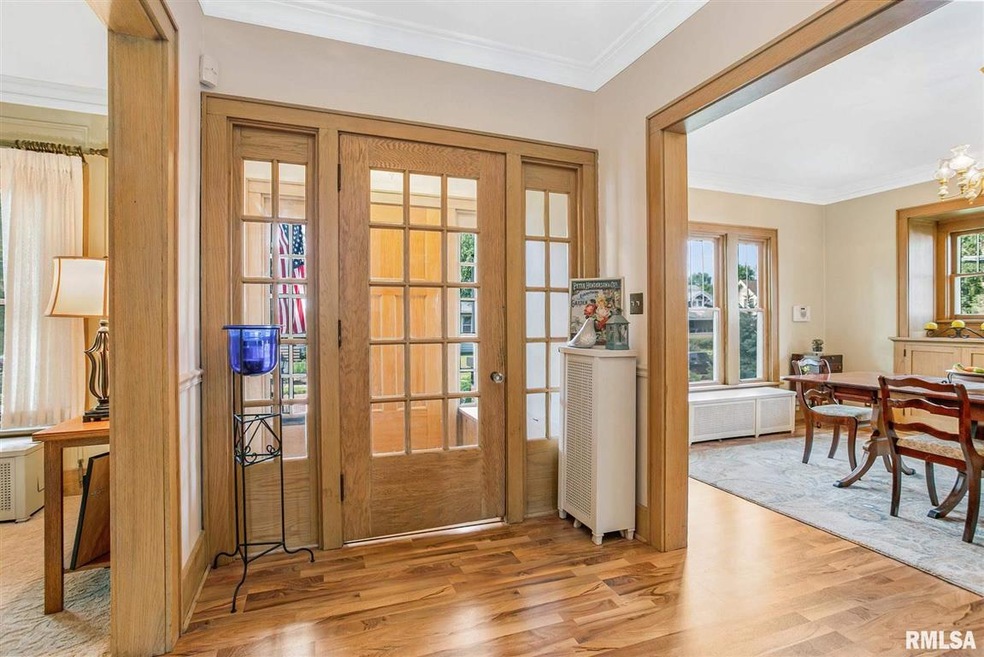 1026 E High St, Davenport, IA 52803 - photo 1