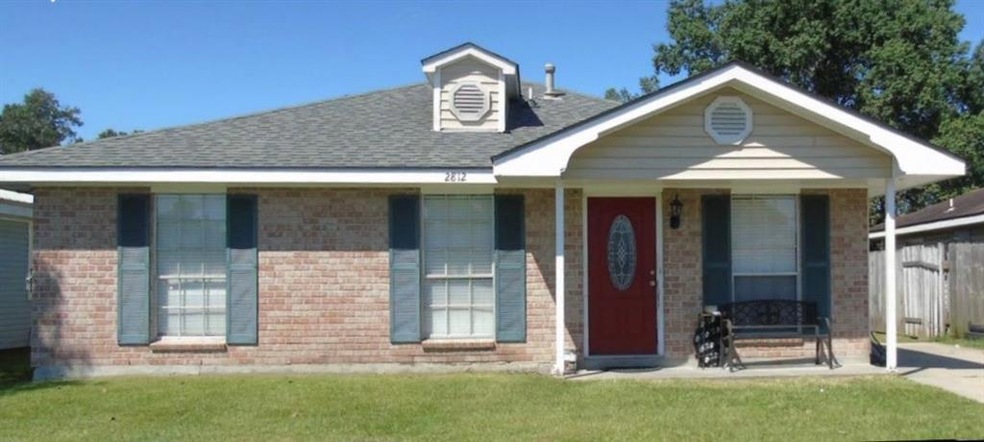 2812 Bayou Teche Dr, Marrero, LA 70072 - photo 1