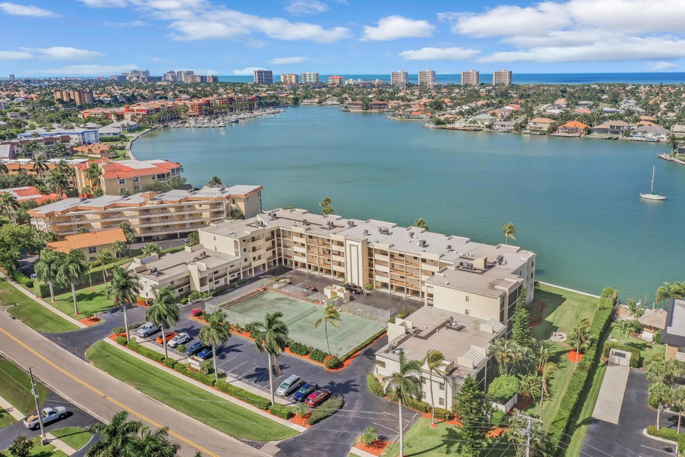 838 W Elkcam Cir #308, Marco Island, FL