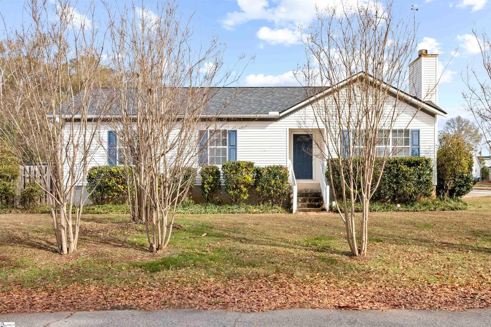 18 Warren Ct, Greenville, SC 29607 - photo 1