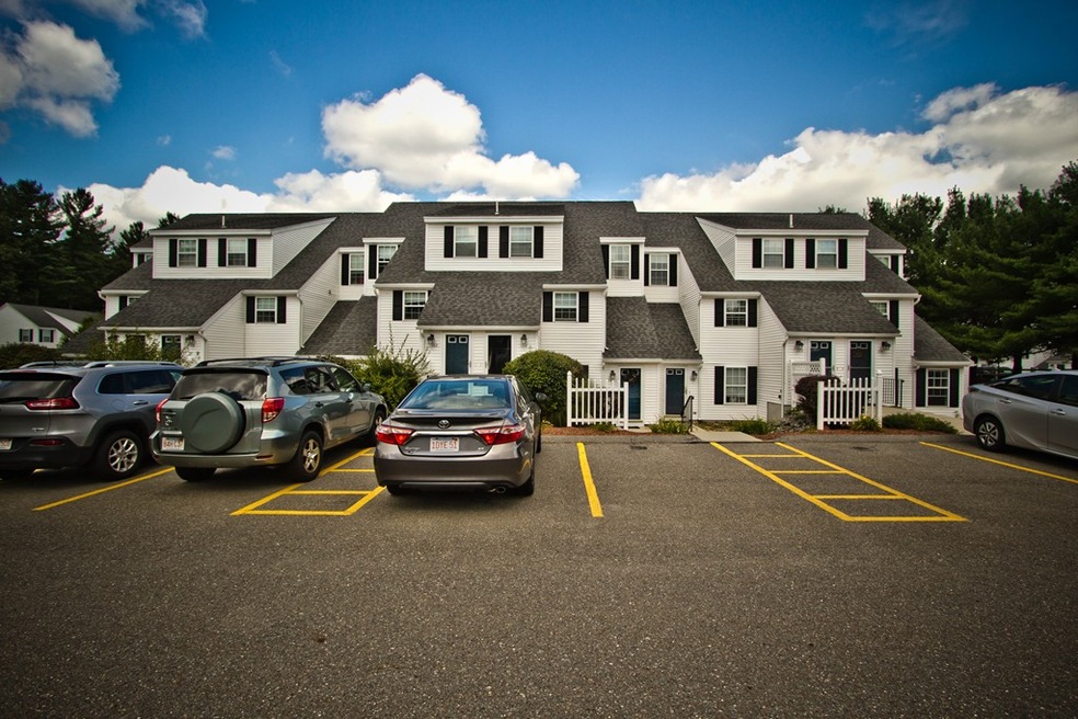 164 Berrington Rd unit 164, Leominster, MA 01453 - photo 1