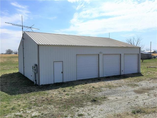 62 Silver Fox Trail, Linn Valley, KS 66040 - photo 1