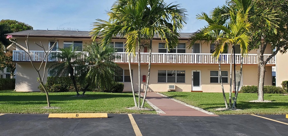 61 Coventry C, West Palm Beach, FL 33417 - photo 1