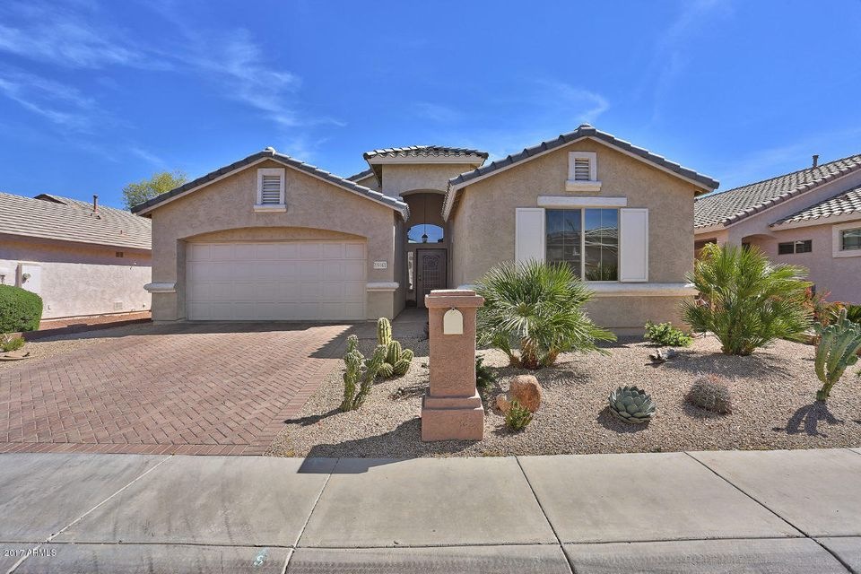Front_of_Home_1