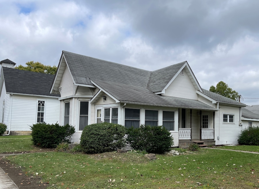 303 E 6th St, Sheridan, IN 46069 - photo 1