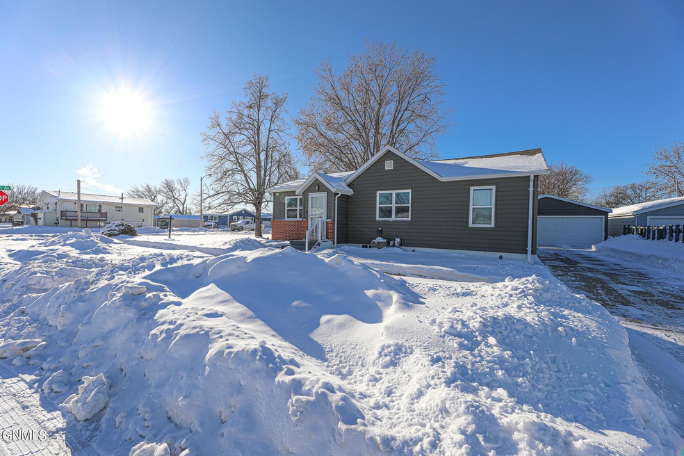 318 S 15th Street-01