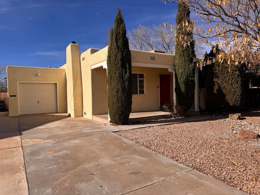 1519 Solano Dr NE, Albuquerque, NM 87110 - photo 1