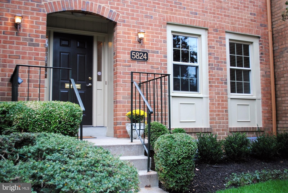 5824 Tudor Ln, Rockville, MD 20852 - photo 1