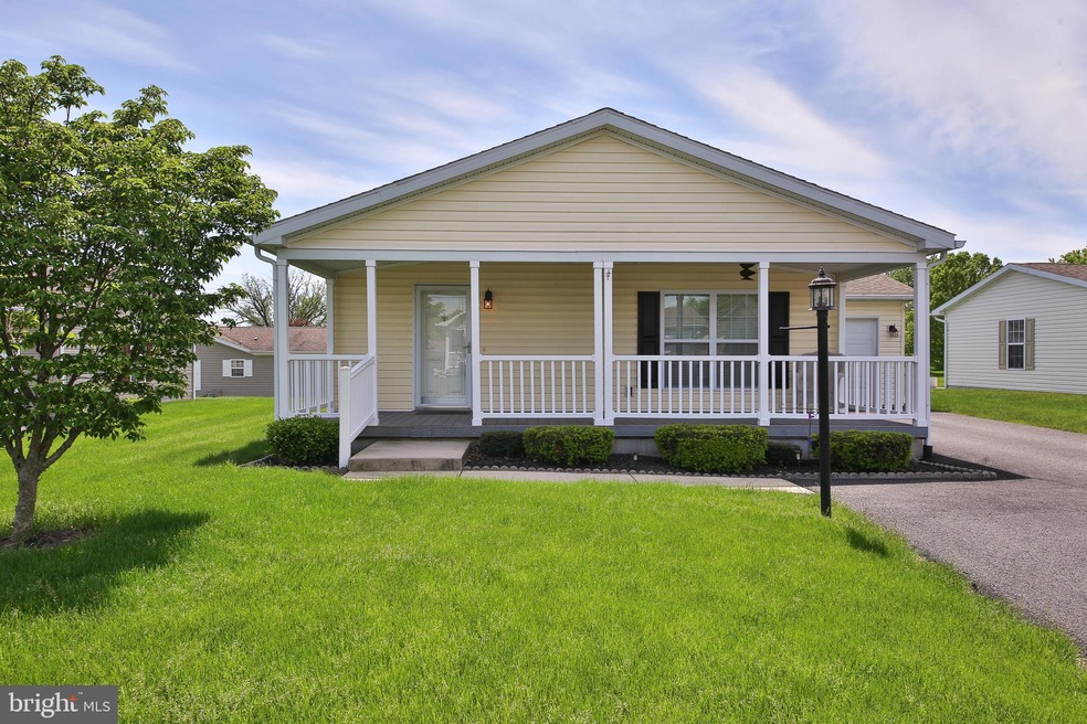 108 Nuthatch Ct W, Bechtelsville, PA 19505 - photo 1