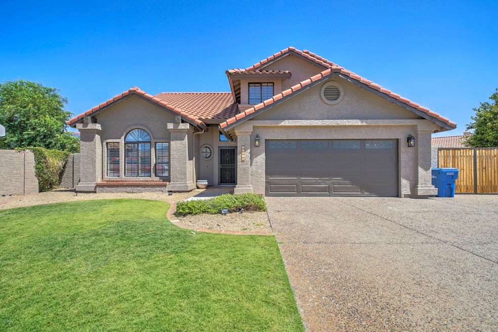 13827 N 19th Pl-1