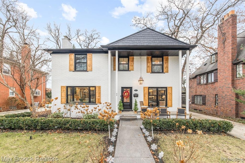 42 Cambridge Boulevard