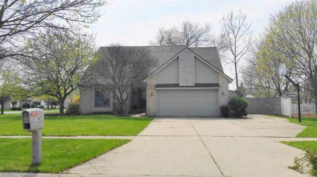 1138 Birchwood Dr, Flushing, MI 48433 - photo 1
