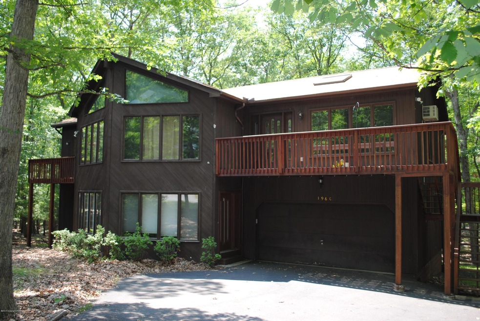 196 Lakeside Dr, East Stroudsburg, PA 18301 - photo 1