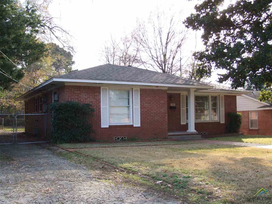 1305 Sunset Dr, Tyler, TX 75701 - photo 1