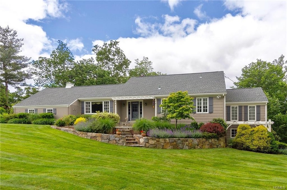 125 Whippoorwill Rd, Armonk, NY 10504 - photo 1