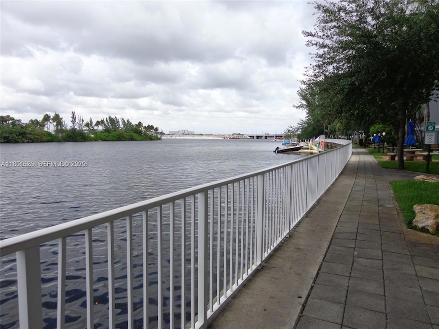 5091 NW 7th St unit 711, Miami, FL 33126 - photo 1