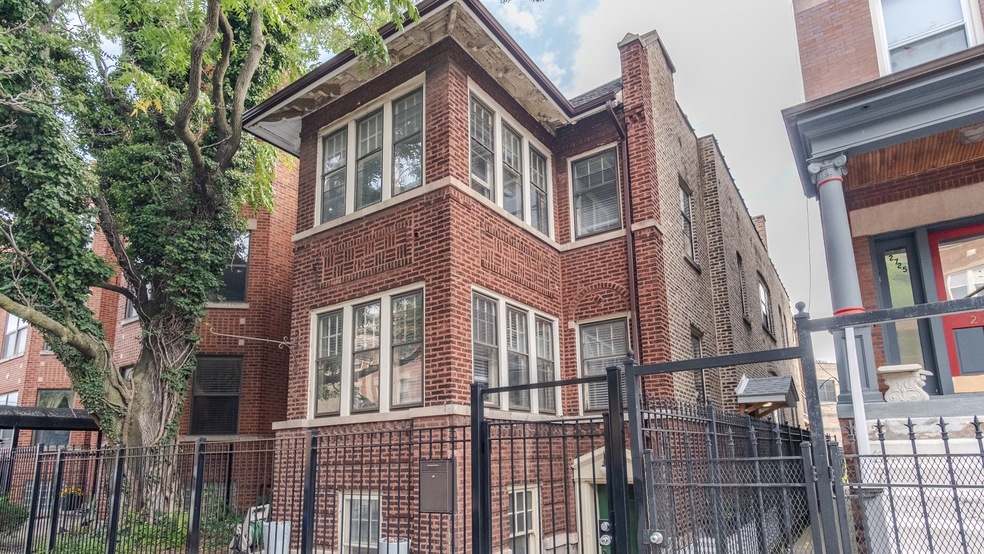 2729 N Kimball Ave unit 2, Chicago, IL 60647 - photo 1