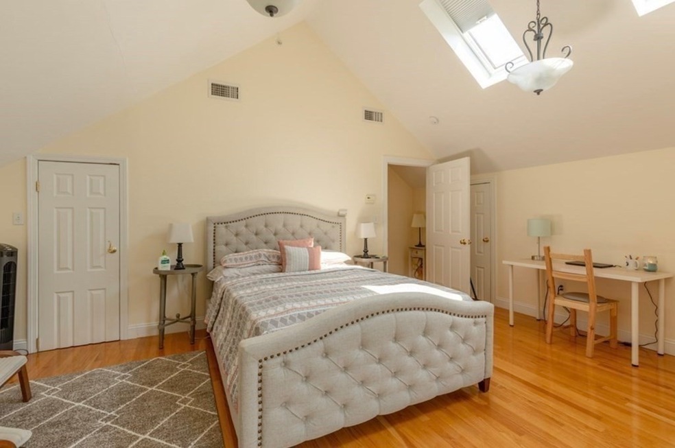 25 Cushing St unit 2, Cambridge, MA 02138 - photo 1